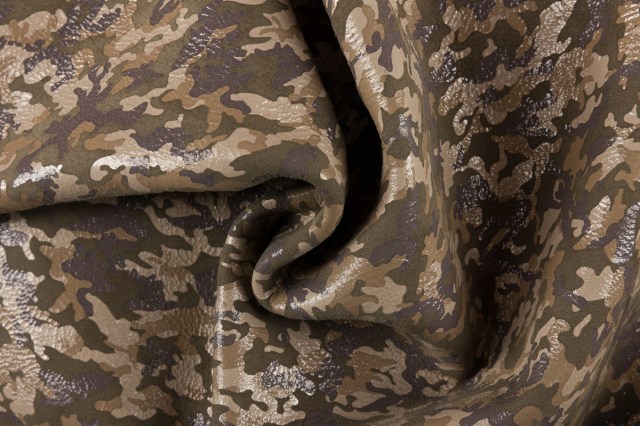5036 Vitello agnello stampa mimetico camouflage paillettes verde bicolor